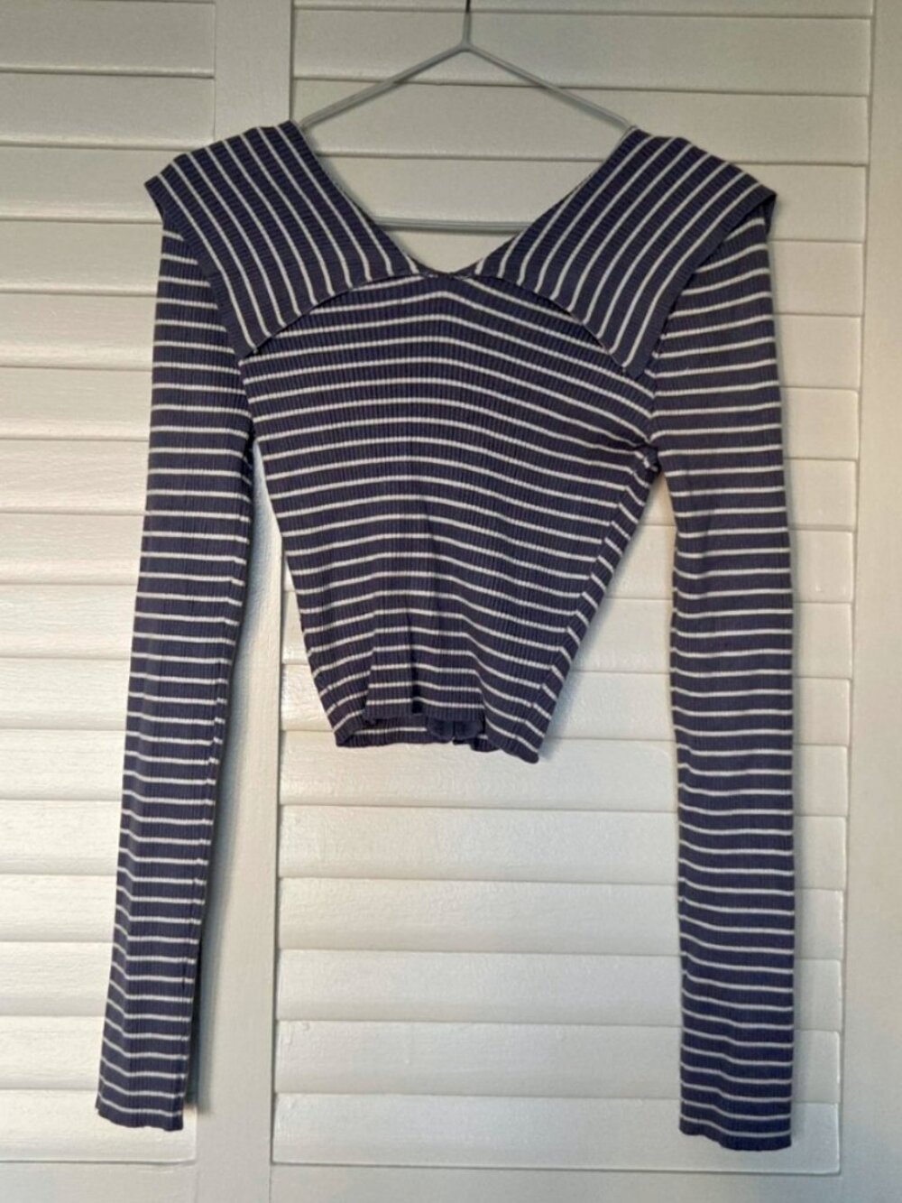 Striped Ribbed Knit Crop Top - Picture 3 of 3